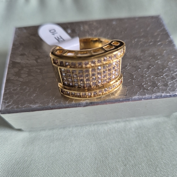 Ring - Picture 5 of 7